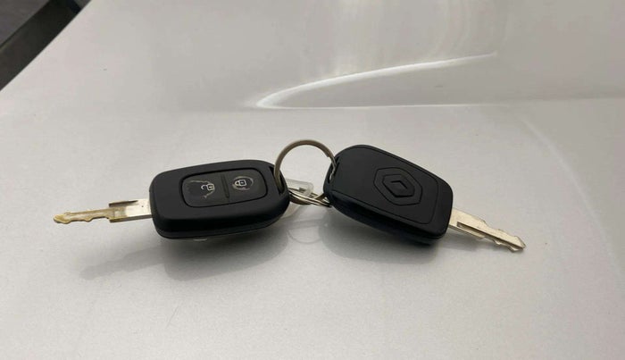 2023 Renault Kwid CLIMBER AMT 1.0, Petrol, Automatic, 15,334 km, Key Close Up