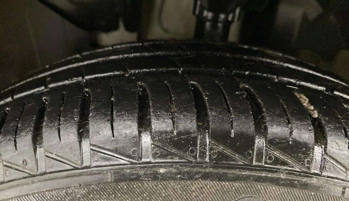 2023 Renault Kwid CLIMBER AMT 1.0, Petrol, Automatic, 15,334 km, Left Front Tyre Tread
