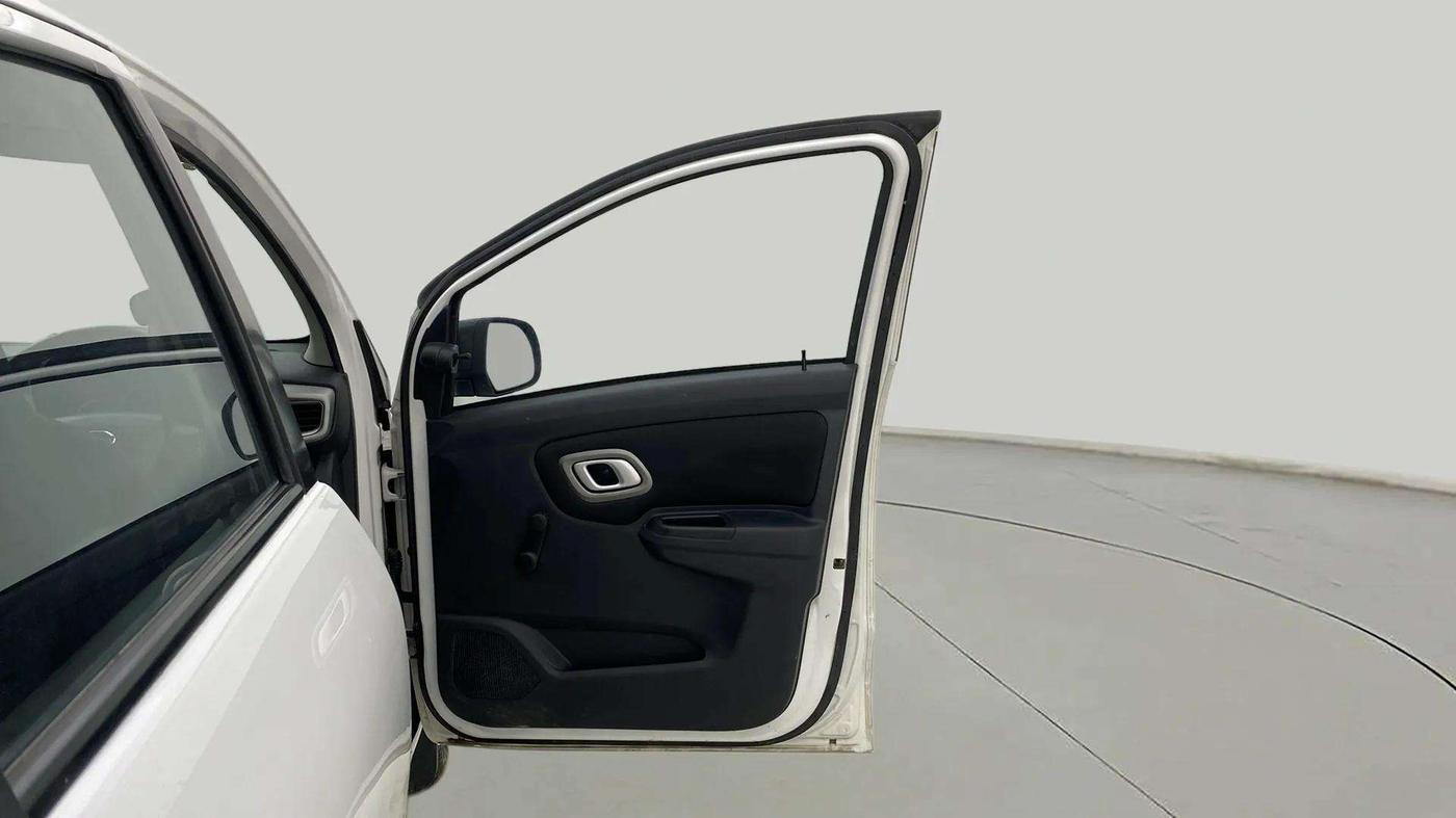 2020 Datsun Redi Go T, Petrol, Manual, 19,145 km, RHS Front Door