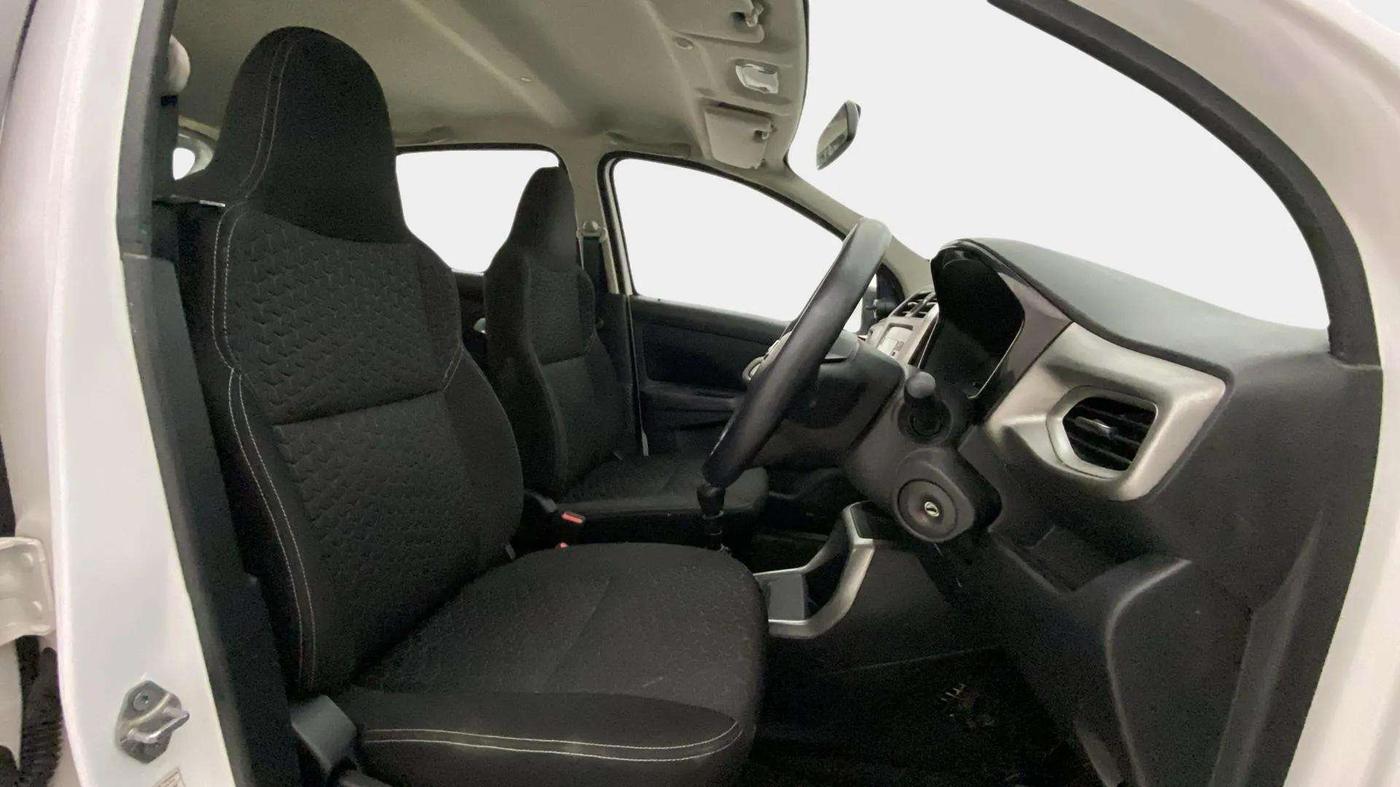 2020 Datsun Redi Go T, Petrol, Manual, 19,145 km, Right Side Front Door Cabin