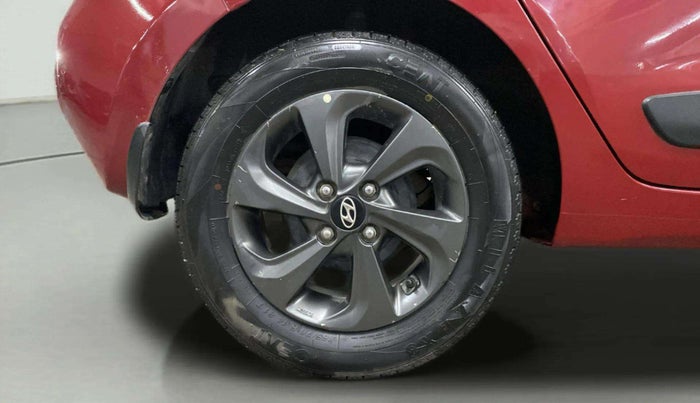 2018 Hyundai Grand i10 SPORTZ 1.2 KAPPA VTVT DUAL TONE, Petrol, Manual, 46,099 km, Right Rear Wheel