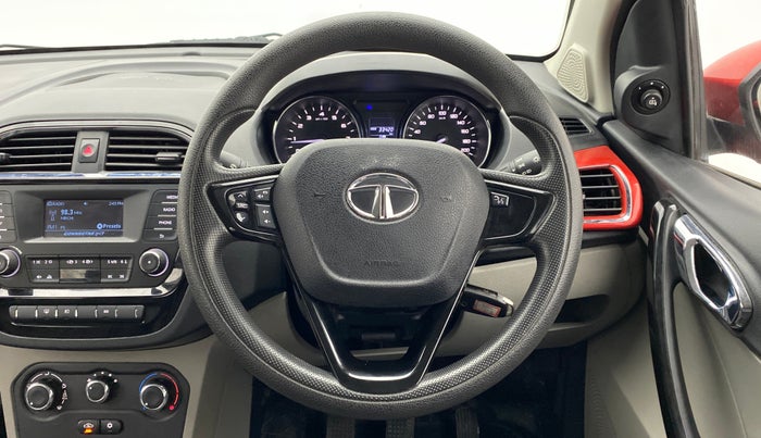 2018 Tata Tiago XZ 1.2 REVOTRON, Petrol, Manual, 33,420 km, Steering Wheel Close Up
