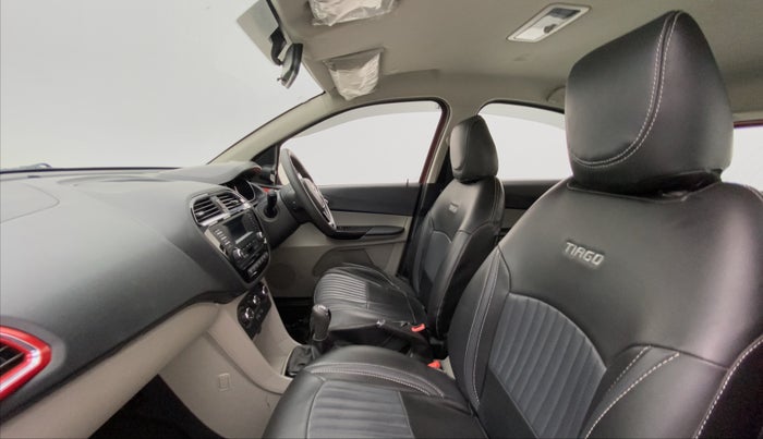 2018 Tata Tiago XZ 1.2 REVOTRON, Petrol, Manual, 33,420 km, Right Side Front Door Cabin
