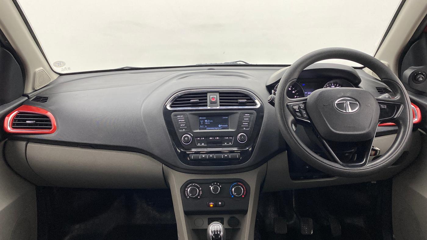 2018 Tata Tiago XZ 1.2 REVOTRON, Petrol, Manual, 33,420 km, Dashboard
