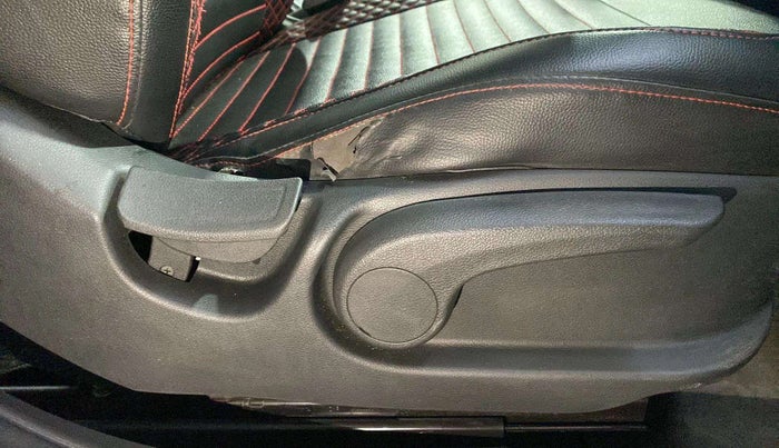 2018 Hyundai Verna 1.4 EX PETROL, Petrol, Manual, 39,193 km, Driver Side Adjustment Panel