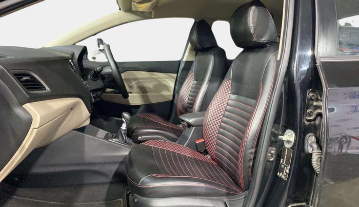 2018 Hyundai Verna 1.4 EX PETROL, Petrol, Manual, 39,193 km, Right Side Front Door Cabin