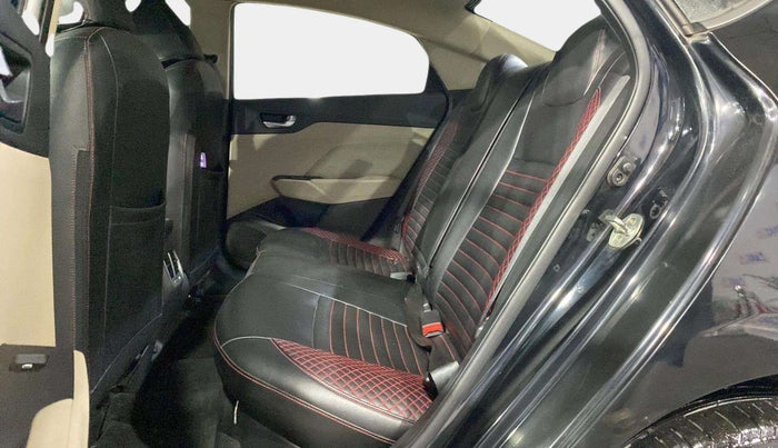 2018 Hyundai Verna 1.4 EX PETROL, Petrol, Manual, 39,193 km, Right Side Rear Door Cabin