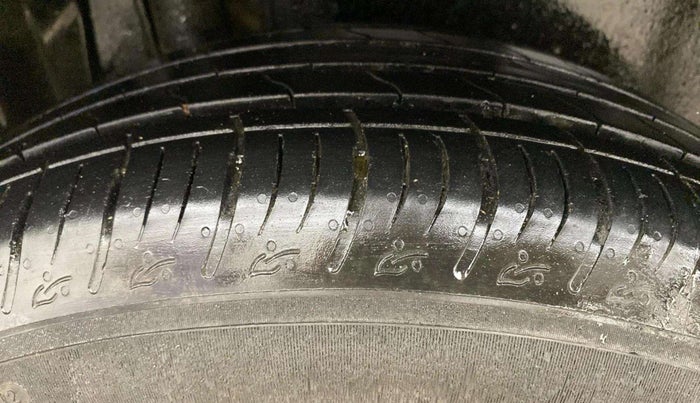 2023 Maruti BREZZA LXI, Petrol, Manual, 27,136 km, Right Rear Tyre Tread