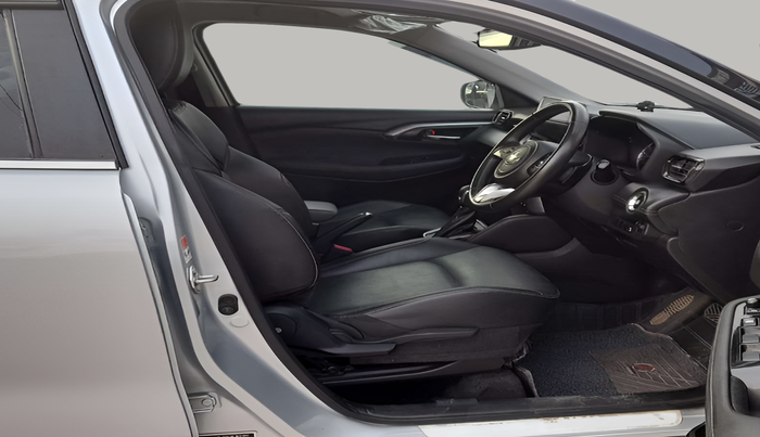 2022 Toyota URBAN CRUISER HYRYDER V AT NEO DRIVE, Petrol, Automatic, 88,387 km, Right Side Front Door Cabin