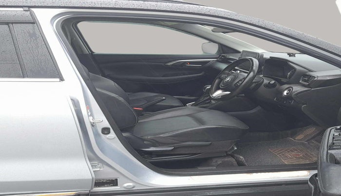 2022 Toyota URBAN CRUISER HYRYDER V AT NEO DRIVE, Petrol, Automatic, 88,309 km, Right Side Front Door Cabin