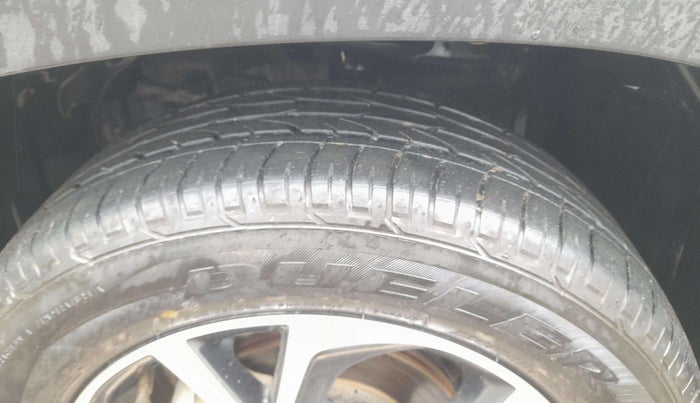 2022 Toyota URBAN CRUISER HYRYDER V AT NEO DRIVE, Petrol, Automatic, 88,309 km, Right Front Tyre Tread