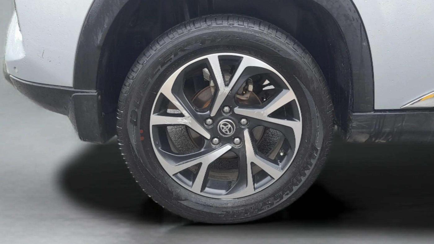 2022 Toyota URBAN CRUISER HYRYDER V AT NEO DRIVE, Petrol, Automatic, 88,472 km, Left Front Wheel