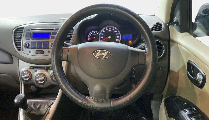 2013 Hyundai i10 MAGNA 1.1, Petrol, Manual, 90,469 km, Steering Wheel Close Up