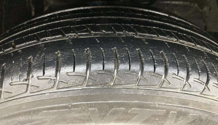 2019 Maruti Baleno SIGMA PETROL 1.2, Petrol, Manual, 53,372 km, Right Front Tyre Tread