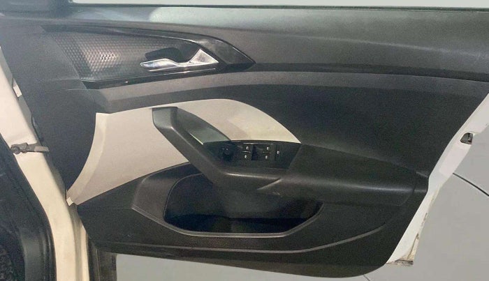 2021 Skoda KUSHAQ STYLE 1.0L TSI AT, Petrol, Automatic, 73,664 km, Driver Side Door Panels Control