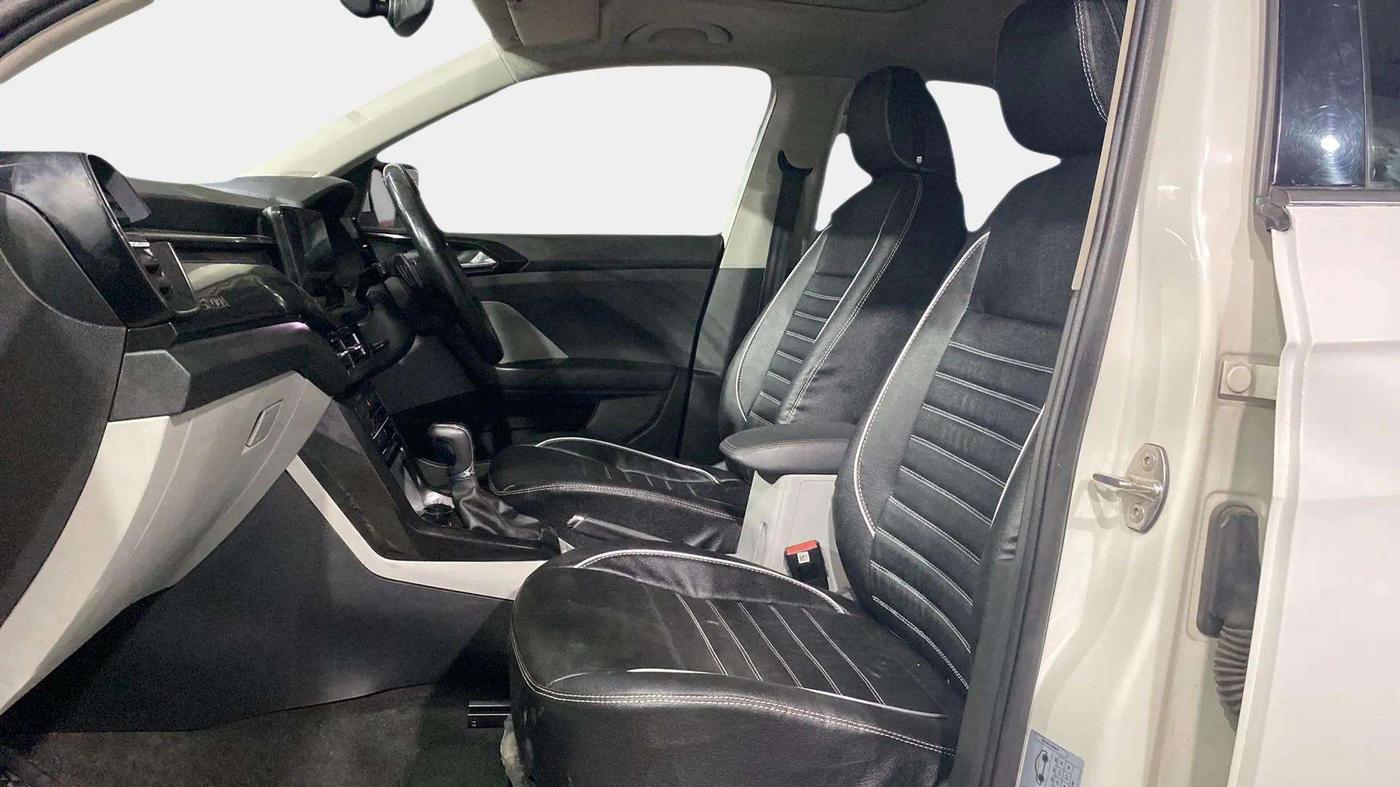 2021 Skoda KUSHAQ STYLE 1.0L TSI AT, Petrol, Automatic, 73,745 km, Right Side Front Door Cabin