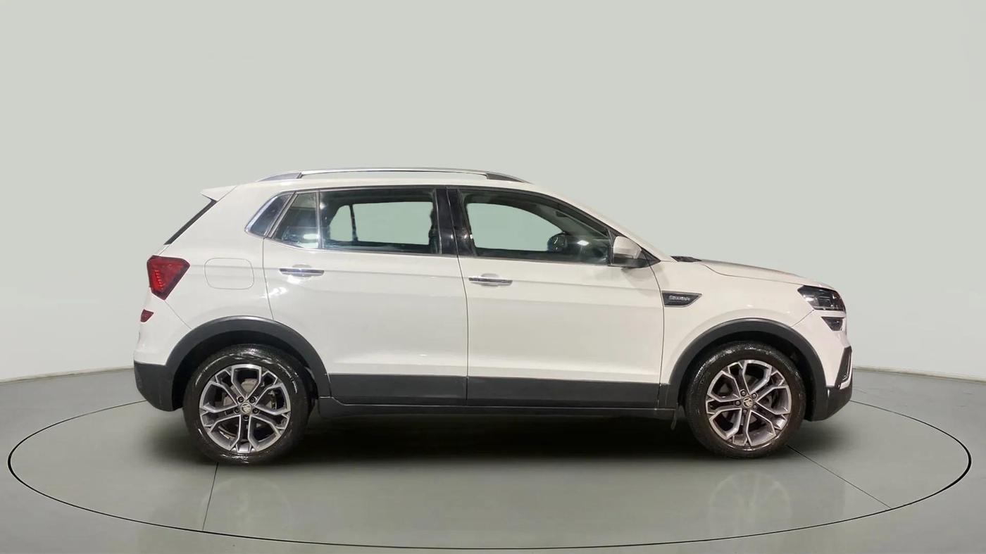 2021 Skoda KUSHAQ STYLE 1.0L TSI AT, Petrol, Automatic, 73,745 km, Right Side View