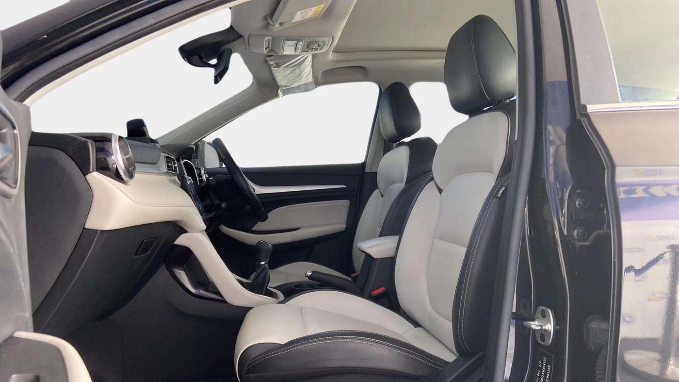 2022 MG ASTOR SHARP EX 1.5 MT, Petrol, Manual, 39,531 km, Right Side Front Door Cabin