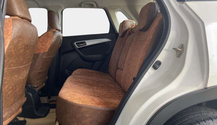 2020 Maruti Vitara Brezza ZXI, Petrol, Manual, 26,001 km, Right Side Rear Door Cabin
