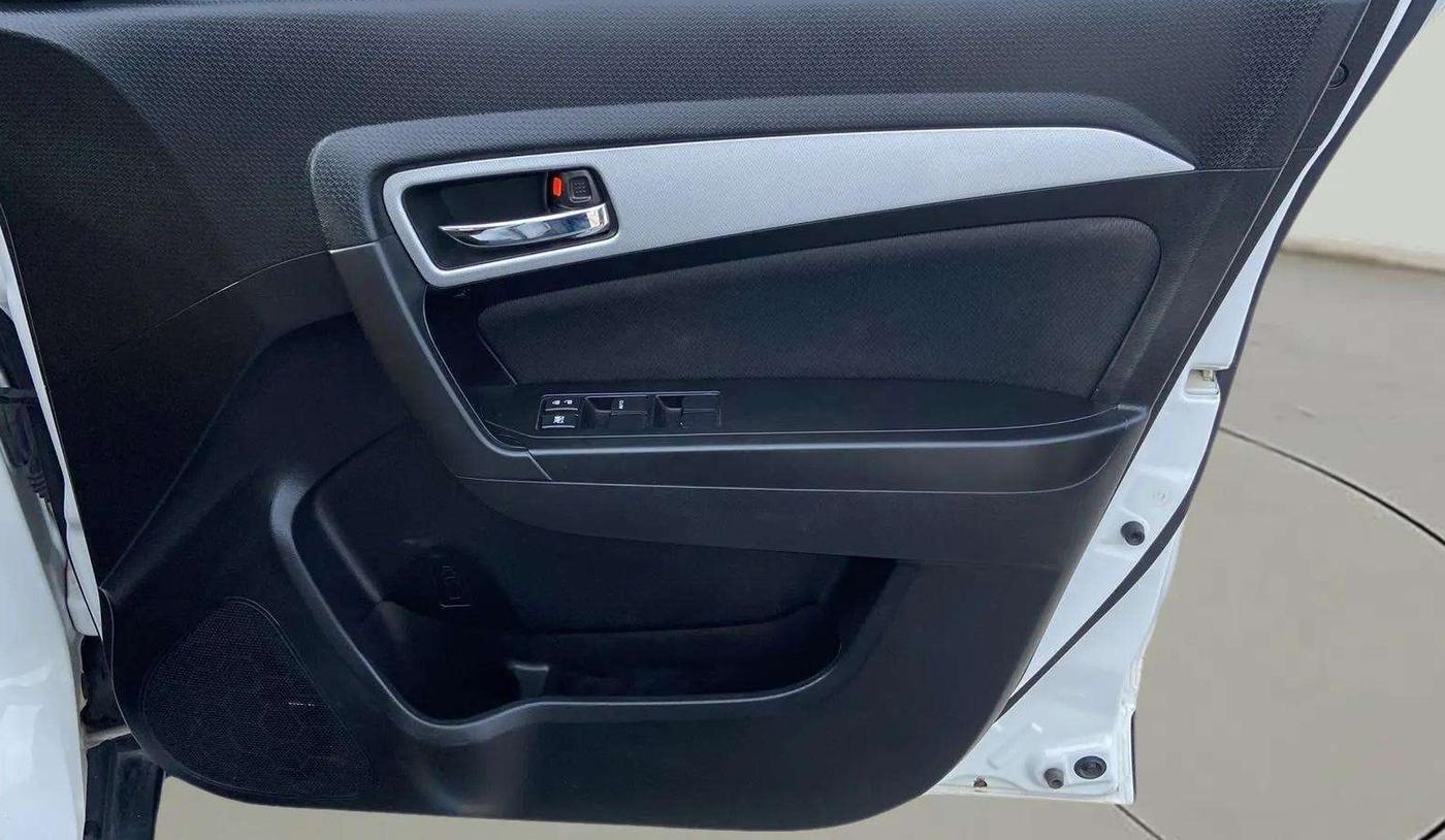2020 Maruti Vitara Brezza ZXI, Petrol, Manual, 26,001 km, Driver Side Door Panels Control
