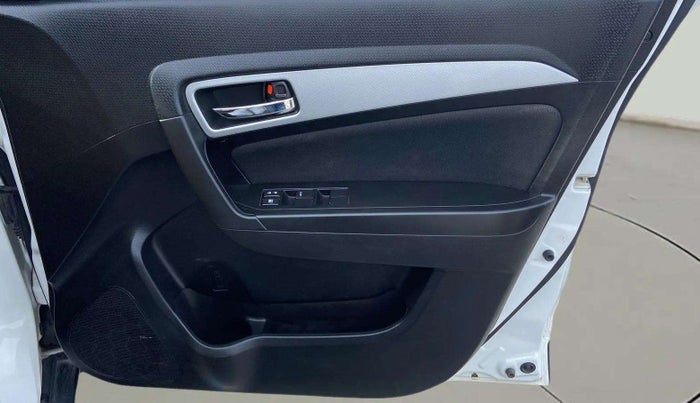 2020 Maruti Vitara Brezza ZXI, Petrol, Manual, 26,001 km, Driver Side Door Panels Control