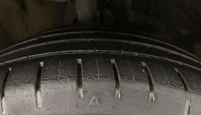 2020 Maruti Baleno ZETA PETROL 1.2, Petrol, Manual, 63,221 km, Right Front Tyre Tread