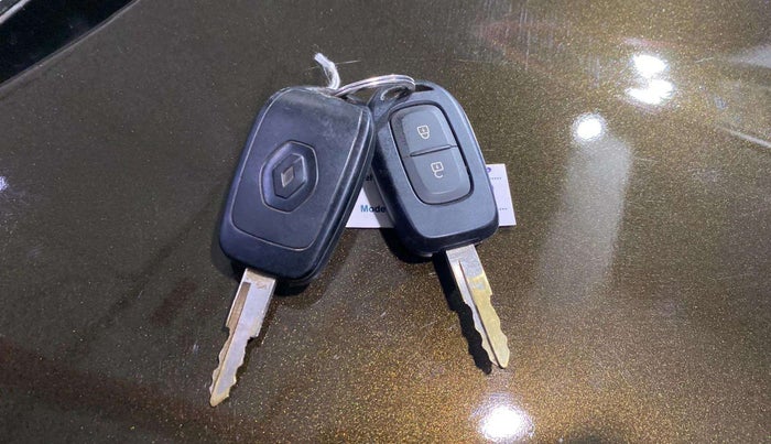 2020 Renault Kwid RXT 1.0, Petrol, Manual, 28,568 km, Key Close Up