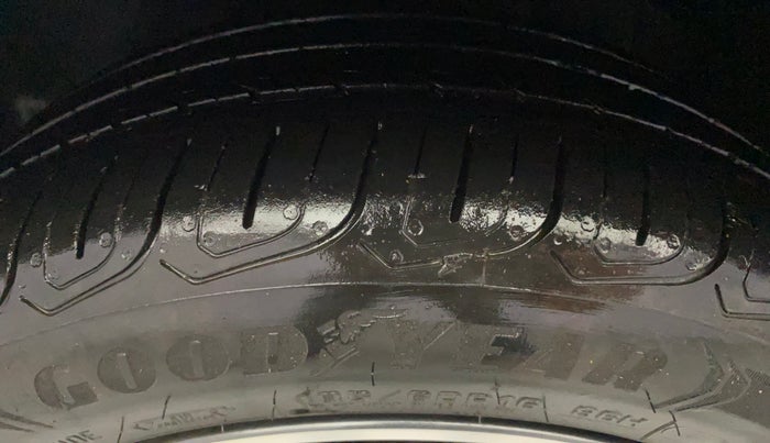 2022 Tata ALTROZ XZA, Petrol, Automatic, 10,001 km, Left Front Tyre Tread