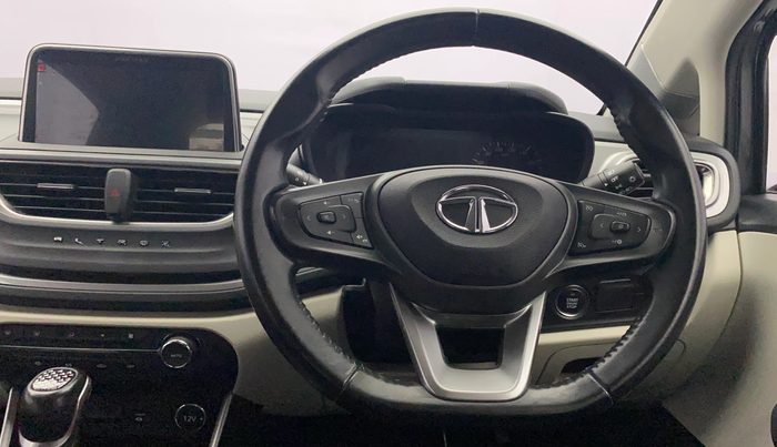 2022 Tata ALTROZ XZA, Petrol, Automatic, 10,001 km, Steering Wheel Close Up
