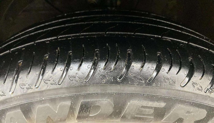 2024 Maruti XL6 ZETA CNG, CNG, Manual, 34,880 km, Left Front Tyre Tread