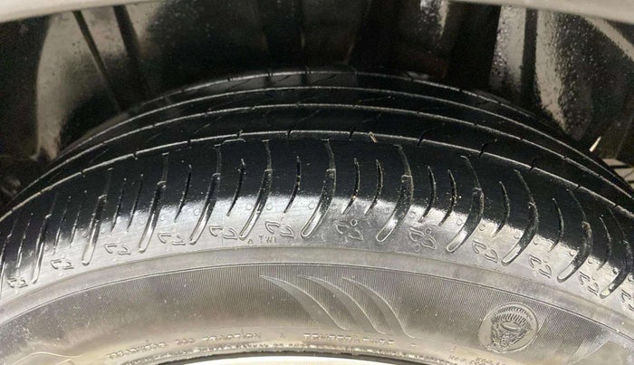 2024 Maruti XL6 ZETA CNG, CNG, Manual, 34,880 km, Left Rear Tyre Tread