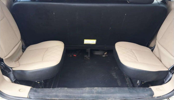 2018 Mahindra TUV300 T10, Diesel, Manual, 97,829 km, Boot Open Zoomed View