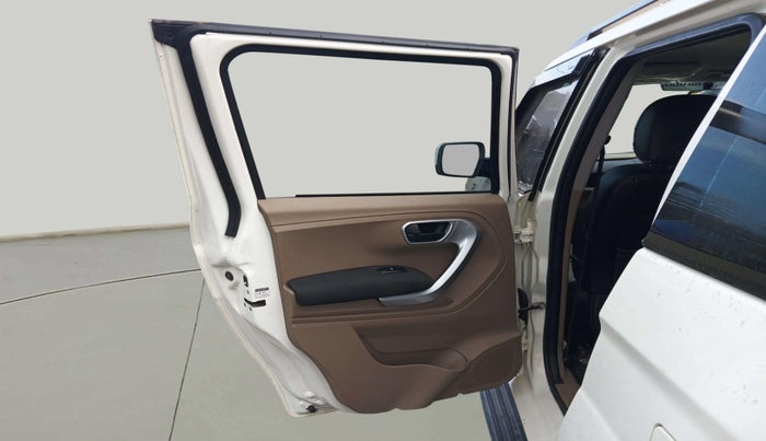 2018 Mahindra TUV300 T10, Diesel, Manual, 97,829 km, LHS Rear Door
