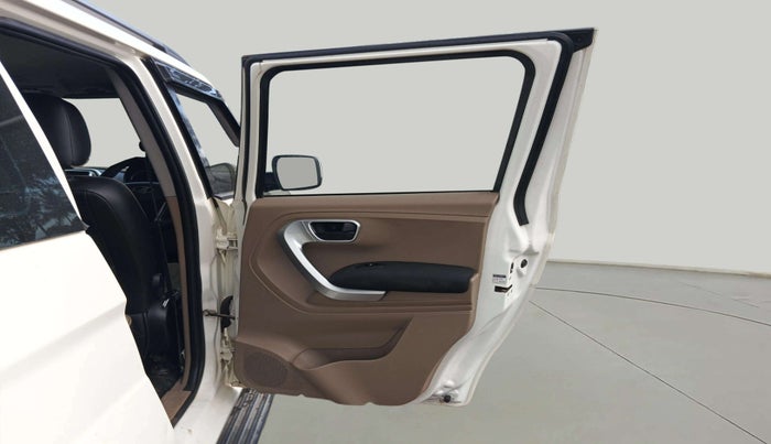 2018 Mahindra TUV300 T10, Diesel, Manual, 97,829 km, RHS Rear Door
