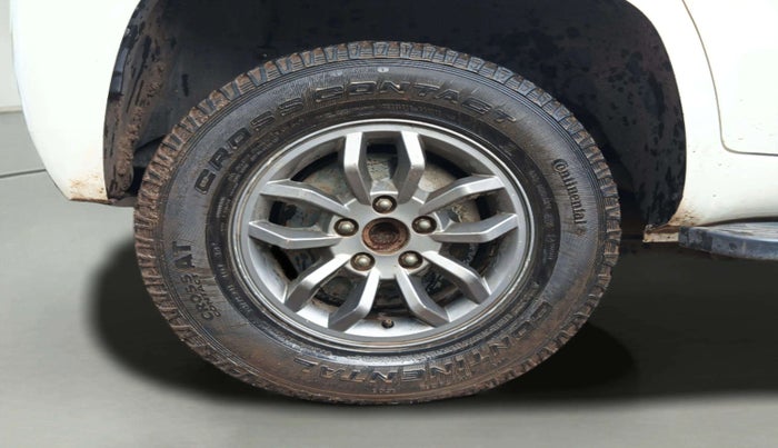 2018 Mahindra TUV300 T10, Diesel, Manual, 97,829 km, Right Rear Wheel