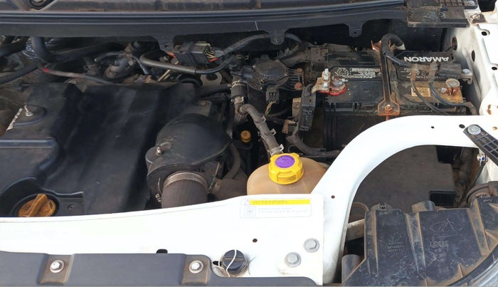 2018 Mahindra TUV300 T10, Diesel, Manual, 97,829 km, Engine View - Left