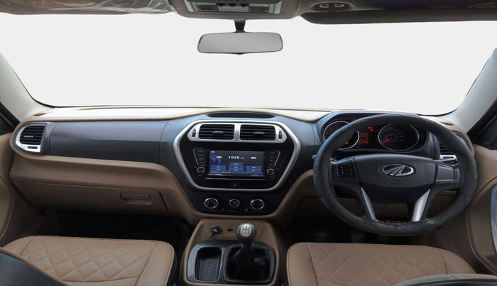 2018 Mahindra TUV300 T10, Diesel, Manual, 97,829 km, Dashboard