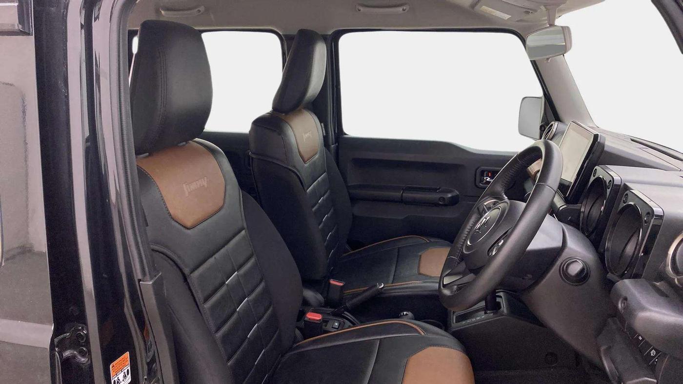 2023 Maruti JIMNY ALPHA ALL GRIP PRO AT, Petrol, Automatic, 18,795 km, Right Side Front Door Cabin