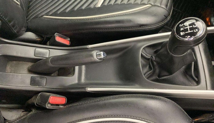 2018 Maruti Baleno ALPHA PETROL 1.2, Petrol, Manual, 70,964 km, Gear Lever