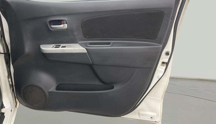 2012 Maruti Wagon R 1.0 LXI, Petrol, Manual, 1,17,472 km, Driver Side Door Panels Control