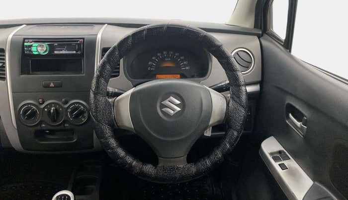 2012 Maruti Wagon R 1.0 LXI, Petrol, Manual, 1,17,472 km, Steering Wheel Close Up
