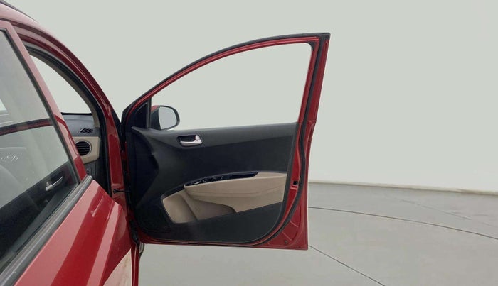 2017 Hyundai Grand i10 SPORTZ (O) AT 1.2 KAPPA VTVT, Petrol, Automatic, 32,511 km, RHS Front Door