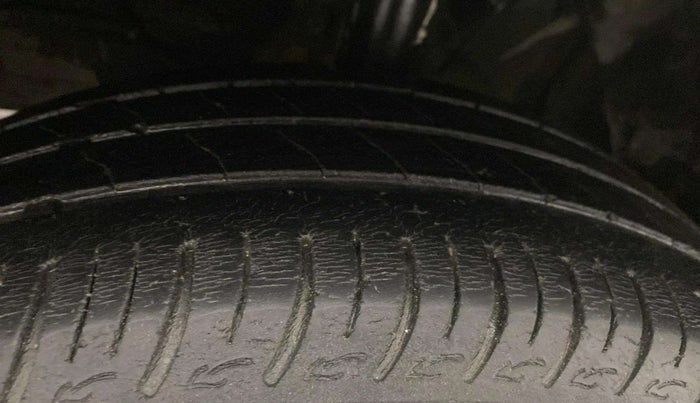 2021 Maruti Baleno DELTA PETROL 1.2, Petrol, Manual, 96,262 km, Left Front Tyre Tread