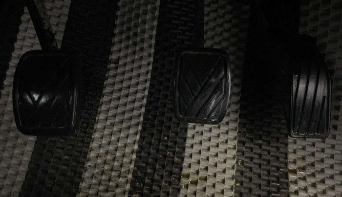 2021 Maruti Baleno DELTA PETROL 1.2, Petrol, Manual, 96,262 km, Pedals