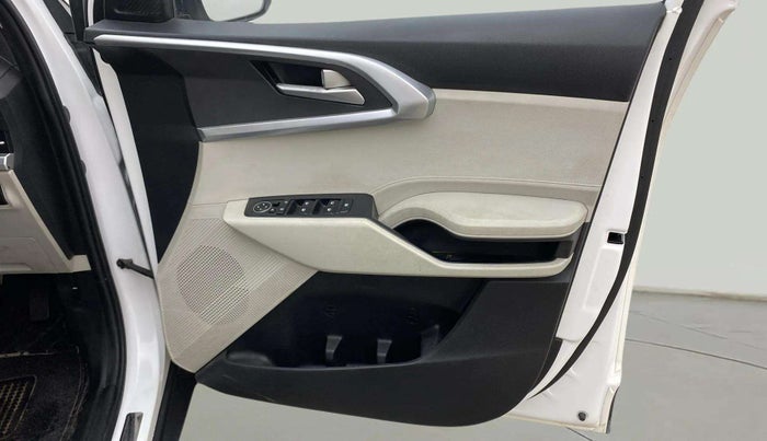 2022 KIA CARENS PRESTIGE PLUS 1.5 DIESEL 7 STR, Diesel, Manual, 53,392 km, Driver Side Door Panels Control