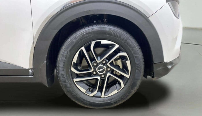 2022 KIA CARENS PRESTIGE PLUS 1.5 DIESEL 7 STR, Diesel, Manual, 53,392 km, Right Front Wheel