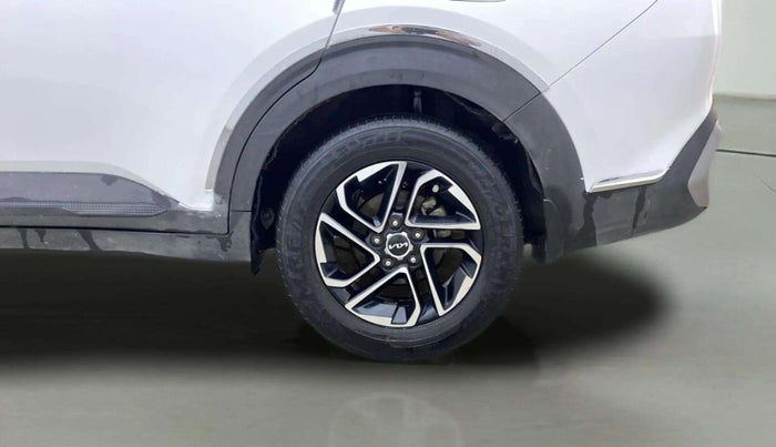 2022 KIA CARENS PRESTIGE PLUS 1.5 DIESEL 7 STR, Diesel, Manual, 53,392 km, Left Rear Wheel