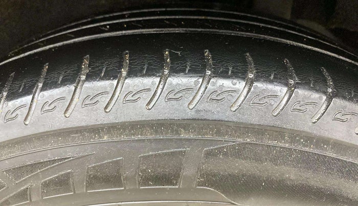 2022 KIA CARENS PRESTIGE PLUS 1.5 DIESEL 7 STR, Diesel, Manual, 53,392 km, Left Rear Tyre Tread