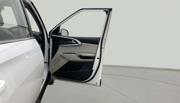 2022 KIA CARENS PRESTIGE PLUS 1.5 DIESEL 7 STR, Diesel, Manual, 53,392 km, RHS Front Door