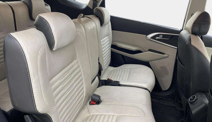 2022 KIA CARENS PRESTIGE PLUS 1.5 DIESEL 7 STR, Diesel, Manual, 53,392 km, Right Side Rear Door Cabin